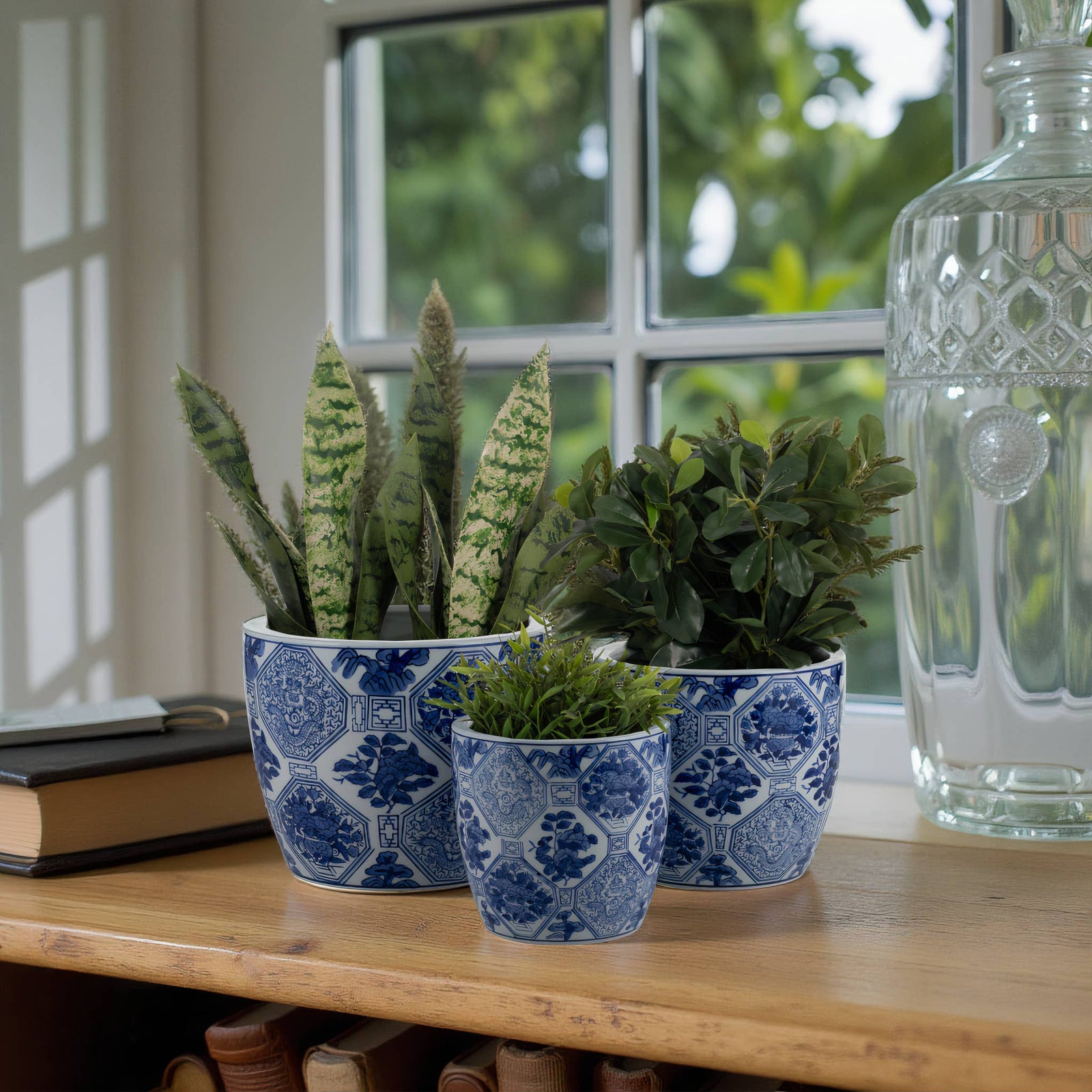 Planters Set of 3 - Blue Ceramic Vintage Style, 6/8/10 in.
